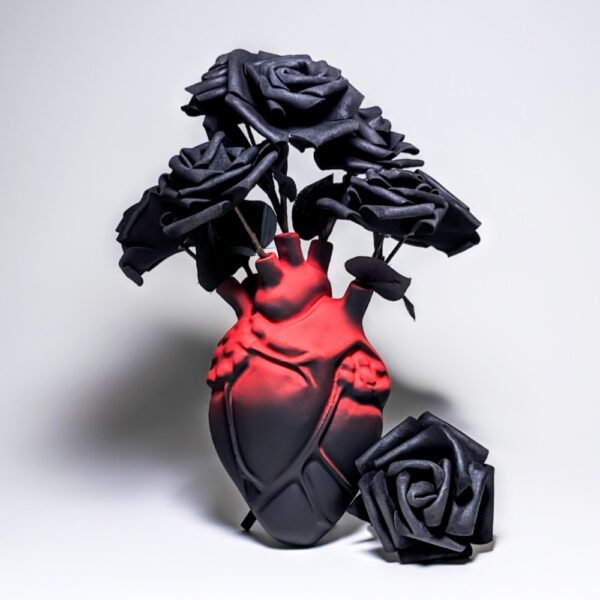 Dusk heart vase - Image 4